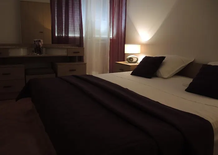 公寓 市中心7人公寓 *