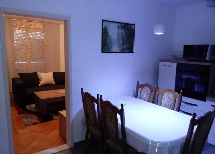 公寓 市中心7人公寓 *