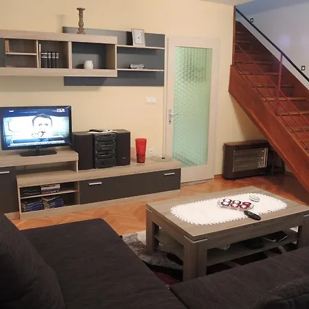 Apartment In Centre For 7 Split