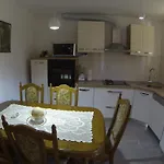 شقة In Centre For 7 *